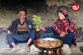 ببینید؛ غذای روستایی در افغانستان؛ پخت خوراک مرغ و سیب زمینی در غار 