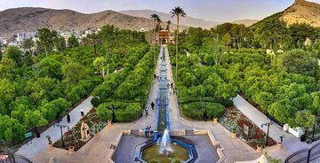 به این شهر سفر کنید و هم‌زمان پنج باغ ایرانی بی‌نظیر را ببینید