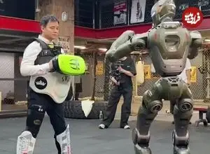 ببینید؛ ربات انسان‌نما مدیرعامل را ناک‌اوت کرد