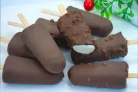 (ویدئو) به همین سادگی و سرعت در خانه بستنی کیم درست کنید! 