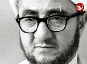 عکس؛ سفر در زمان؛ «محمدصادق خلخالی در کنار امام خمینی»؛ سال 1343