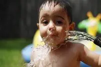 (ویدیو) روش جدید برای نجات از گرما زدگی ! 