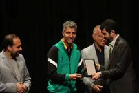 عادل فردوسی‌پور و شاگردانش در دانشگاه شریف
