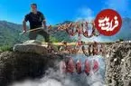 ببینید| غذای روستایی در آذربایجان؛ تهیه سوسیس خانگی و کباب کردن آن در کوهستان
