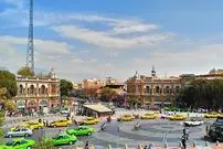 عکس| سفر به ایران قدیم؛ یک میدان خاکی با حوض در تهران در دوران قاجار