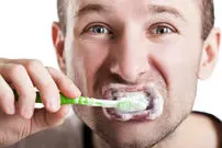 چند بار در روز باید مسواک زد؟