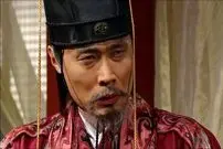 عکس| سفر زمان؛ تیپ و چهرۀ «وزیر اعظم» 19 سال بعد از سریال «جومونگ» در 62 سالگی در یک کافه‌کتاب