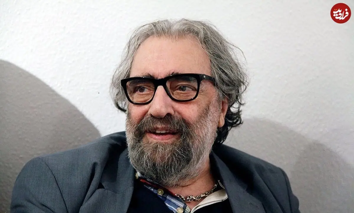 عکس| سفر در زمان؛ «بیک ایمانوردی» در حال بوسیدن صورت مسعود کیمیایی در پشت صحنه فیلم کوچ؛ سال 56