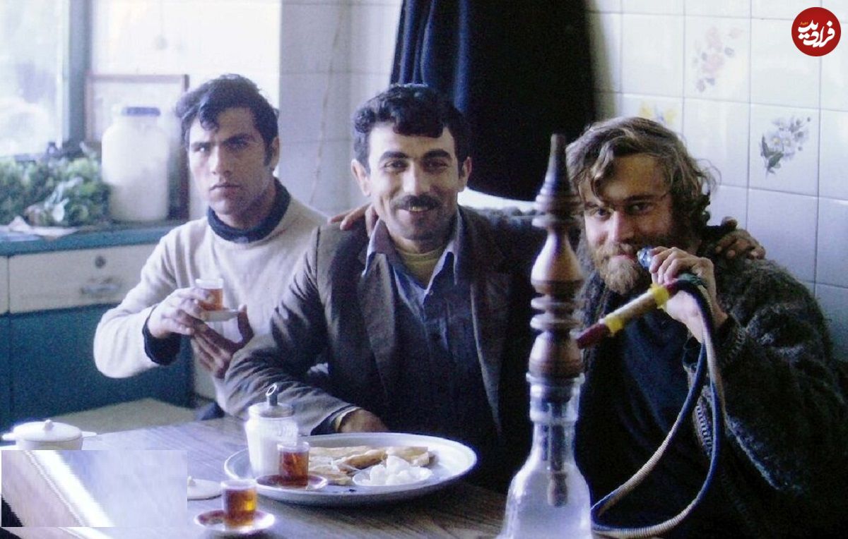 عکس؛ سفر در زمان؛ قهوهخانه بروسلی در تهران افتتاح شد!