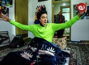 عکس| سفر در زمان؛ «بهتاش» سریال پایتخت 5 در حال قدم زدن در تهران؛ سال 98