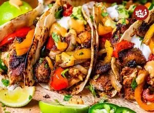 فاهیتا مرغ با پنیر چدار و سس سالسا؛ یک غذای وسوسه‌انگیز