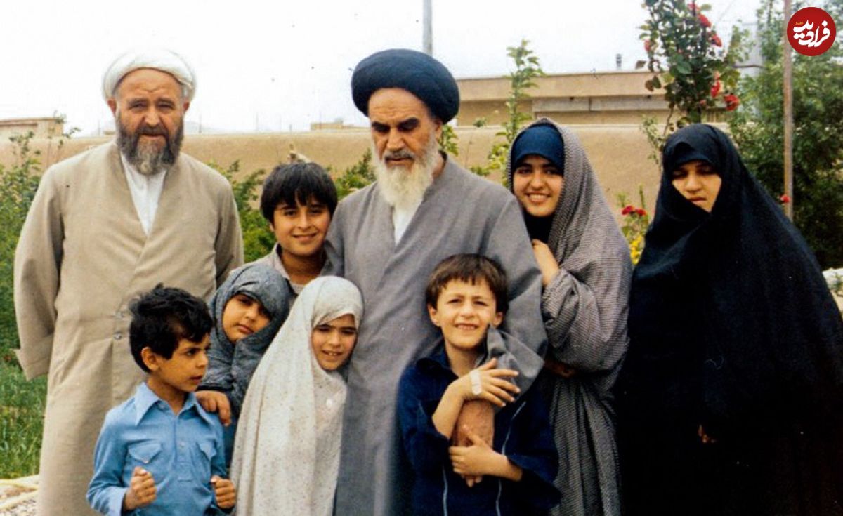عکس؛ سفر به تاریخ؛ «زهرا مصطفوی، دختر امام خمینی» در بیت رهبری؛ سال 1401