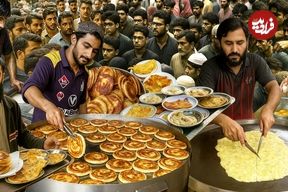 ببینید؛ غذای خیابانی در پاکستان؛ پخت نیمرو با نان سنتی پاراتا در کراچی