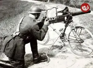 عکس| فناوری عجیب جنگ جهانی اول؛ اسب های آهنی و تیربارهای متحرک