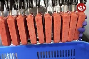 ببینید| غذای خیابانی در تایوان؛ تهیه بستنی توت فرنگی و پخت نان بخار پز در تایپه