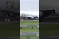 (ویدئو) لحظه باشکوه فرود ایرباس A380 از زاویه ای تماشایی