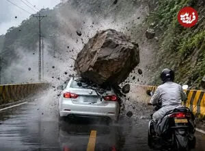 ببینید| ریزش هولناک سنگ بزرگ روی خودرو