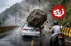 ببینید| ریزش هولناک سنگ بزرگ روی خودرو