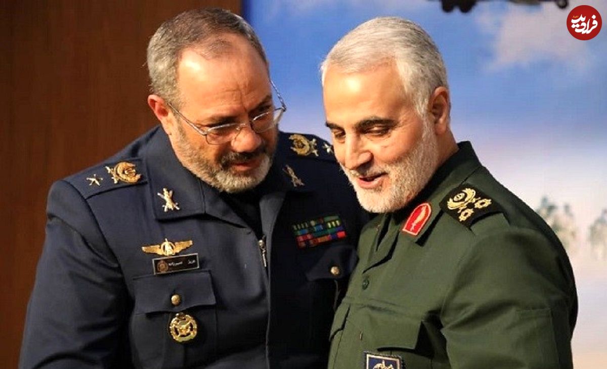 عکس؛ سفر در زمان؛ «سردار سلیمانی با لباس شخصی در مرز پاکستان»؛ دهه 70