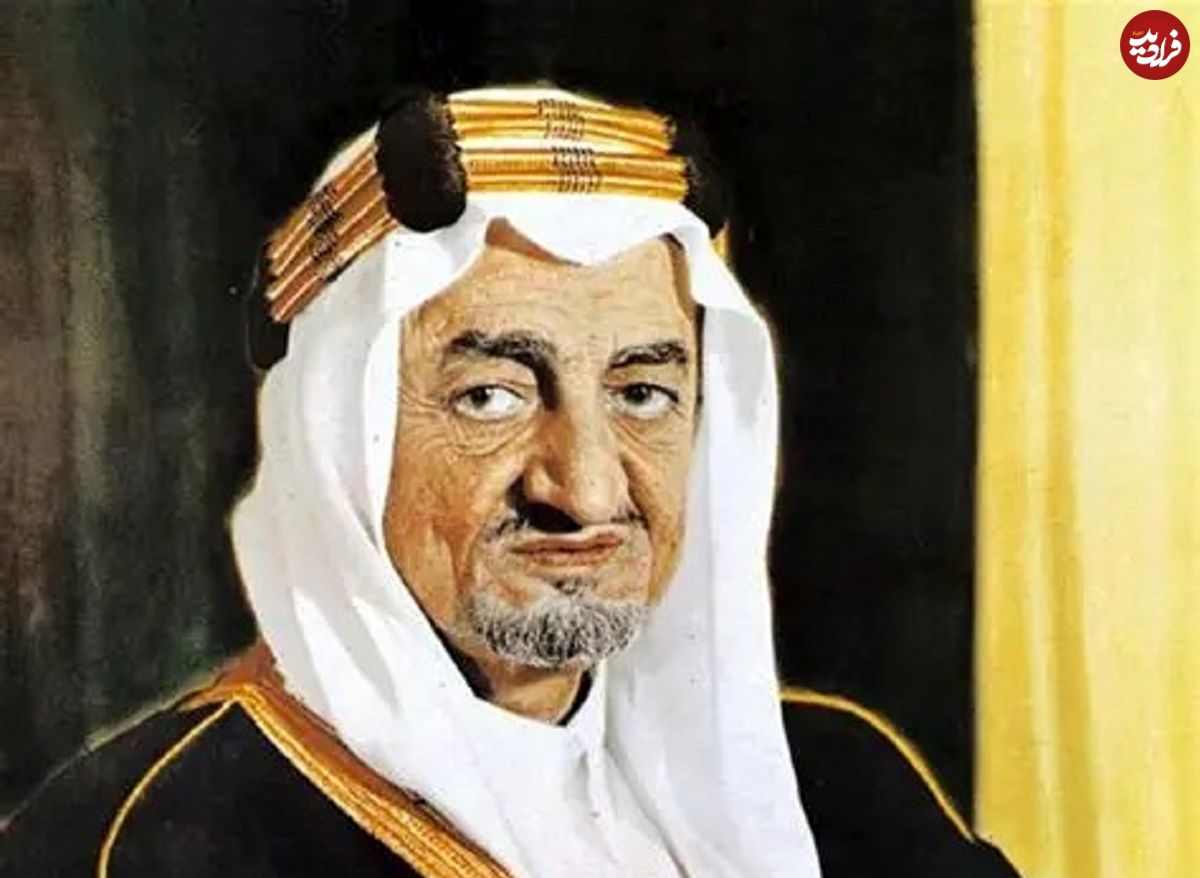 عکس؛ سفر در زمان؛ «ملک فیصل، پادشاه عربستان» در حال نوشیدن چای در کنفرانس فلسطین در لندن؛ سال 1317