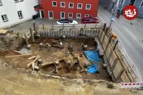 کشف معبد 2 هزارسالۀ «میترا» و سکّه‌های رومی در جریان پروژۀ خانه‌سازی در آلمان