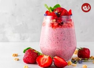طرز تهیه میلک شیک توت فرنگی، یک نوشیدنی بهاری دلچسب و کافی شاپی