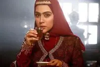 (عکس) تیپ و چهره جدید «گلنار» سریال گیلدخت در پشت صحنه یک نمایش
