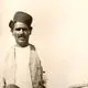 عکس| سفر به ایران قدیم؛ مردان بختیاری در محوطه شرکت نفت ایران و انگلیس؛ 92 سال قبل