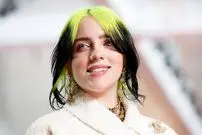 عکس| سفر در زمان؛ «بیلی آیلیش» در حال اجرا در جشنواره لیدز در انگلیس؛ سال 1398