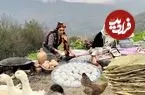 ببینید| غذای روستایی در ایران؛ پخت نان تافتون و سیب زمینی زغالی در روستایی کوهستانی
