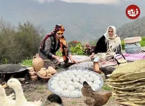 ببینید| غذای روستایی در ایران؛ پخت نان تافتون و سیب زمینی زغالی در روستایی کوهستانی