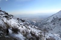 عکس؛ سفر در زمان؛ عکس دسته جمعی جوانان در دربند تهران و در کنار آبشار پس قلعه سال ۱۳۱۱ تهران