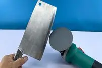 (ویدئو) نحوه تیزکردن ساطور در خانه با یک روش جدید و خلاقانه