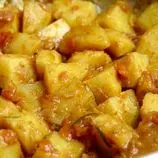 ببینید| طرز تهیه یک غذای ایتالیایی با سیب زمینی آب پز در سس گوجه فرنگی 