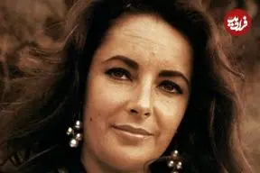 عکس| سفر در زمان؛ «الیزابت تیلور 16 ساله» در حال خوردن همبرگر؛ سال 1326