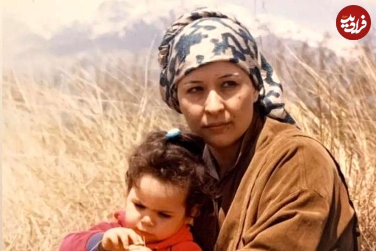 عکس؛ سفر در زمان؛ «آزیتا حاجیان در کودکی در کنار برادر و پدرش»؛ اواخر دهه 30