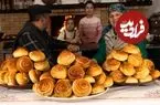 ببینید| غذای روستایی در آذربایجان؛ پخت نان رول دارچینی معطر توسط مادربزرگ روستایی