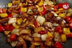ببینید| طرز تهیه یک خوراک خوشمزه و جدید با قارچ و سبزیجات