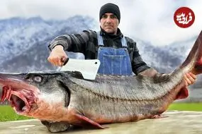 ببینید| غذای روستایی در آذربایجان؛ کباب ماهی بلوگا غول بزرگ روی آتش