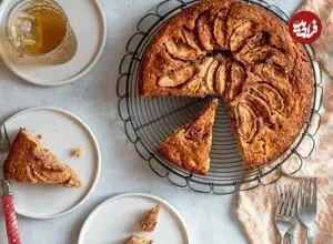 کیک سیب هلندی؛ کیکی که عطر دارچین و سیبش خانه را پر می‌کند