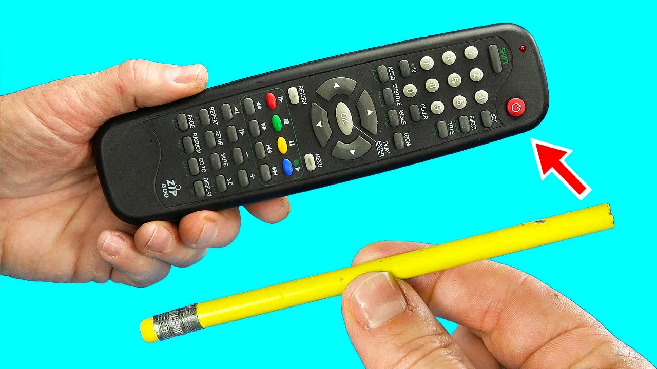 (ویدئو) یک روش درخشان برای تعمیر کنترل تلویزیون با کمک مداد معمولی! 