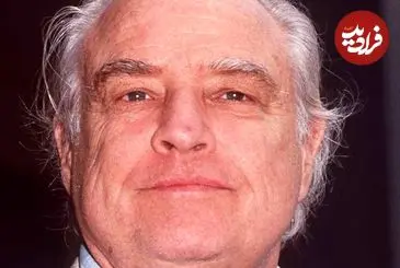 عکس| سفر در زمان؛ «مارلون براندو» در 11 سالگی و در حال نوشتن پشت میزش؛ سال 1313