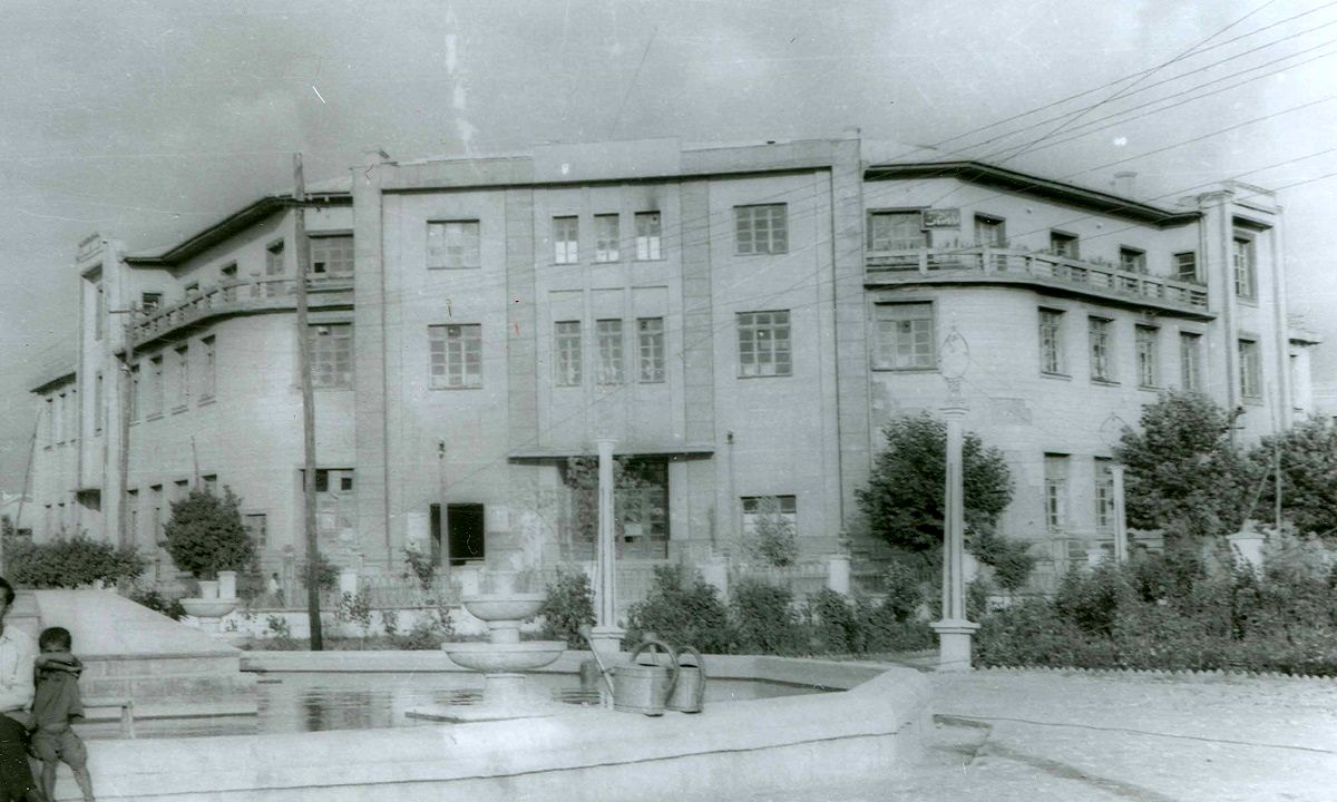 6 عکس کمتر دیده شده تاریخی از شهر گرگان در دهه 20؛ از عمارت شهرداری تا هتل میامی