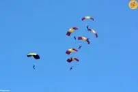(ویدئو) زمین خوردن شدید یک چترباز
