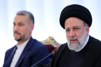 عکس؛ سفر به تاریخ؛ نماز جماعت «سید ابراهیم رئیسی و امیر عبداللهیان» در آفریقا؛ سال 1402
