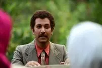 عکس| سفر در زمان؛ «قربان» سریال سوجان در دوران کودکی و در آغوش پدرش؛ دهه 60