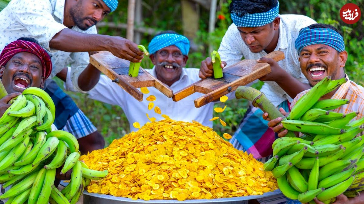 ببینید؛ غذای روستایی در هند؛ تهیه چیپس موز با روغن نارگیل در طبیعت