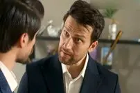 عکس| سفر زمان؛ چهرۀ «بابک» (سریال ساهره) با لباس قاجاری در اتاق گریم «بانوی عمارت»