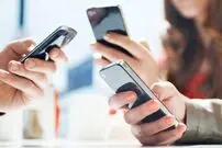 راهکارهایی برای جلوگیری از «دست‌درد» ناشی از کار زیاد با گوشی