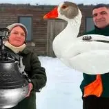 ببینید| غذای روستایی در آذربایجان؛ پخت یک غذای سنتی با غاز